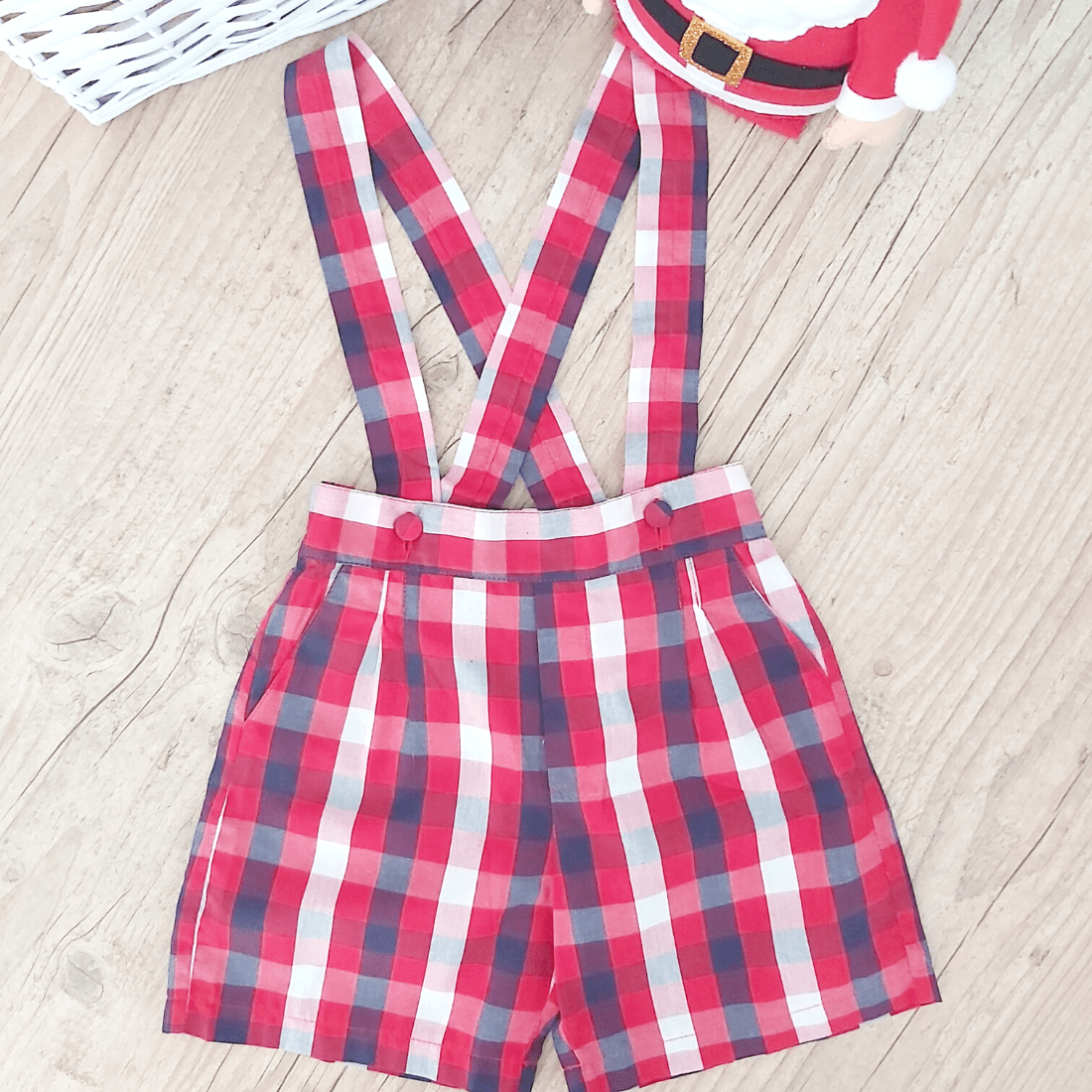 Conjunto camisa e calção xadrez vermelho - IndyKids - Bens para Bebés &  Crianças