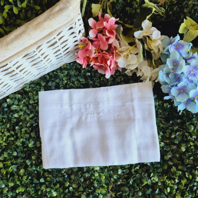 Fralda bordada á mão floral branco- UNIDADE  