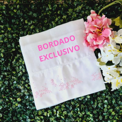 FRALDA LUXO BORDADA Á MÃO FLORAL ROSA - UNIDADE