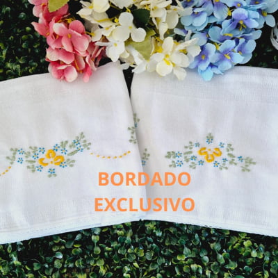 KIT LUXO FRALDA BORDADA Á MÃO FLORAL LAÇO AMARELO - 2 UNID.