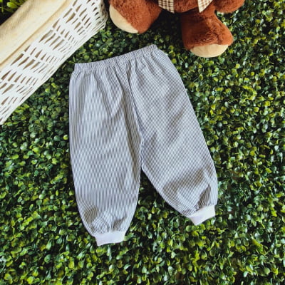 Pijama infantil bordado aplicado leãozinho com calça lista marinho 