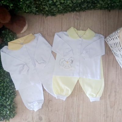 kit Pijama infantil amarelo poá e bordado cavalinho