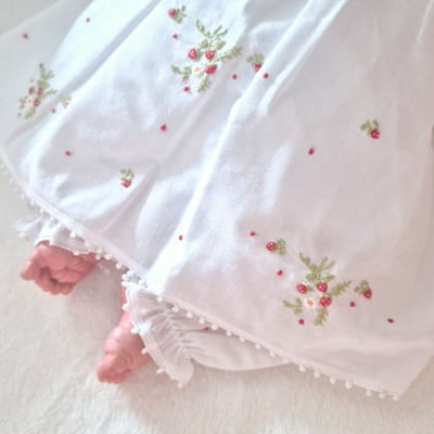 CONJUNTO PAGÃO EM RENDA RENASCENÇA BORDADO Á MÃO MORANGUINHO - 2 PEÇAS