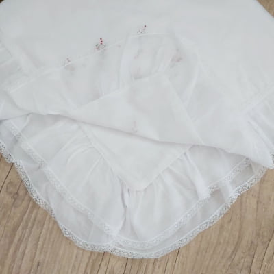 Saída de maternidade luxo bordado á mão moranguinho  ( pagão + manta )     