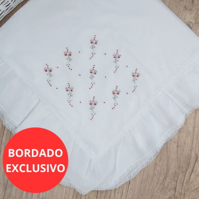 Saída de maternidade luxo bordado á mão moranguinho  ( pagão + manta )      Saída de maternidade luxo bordado á mão moranguinho  ( pagão + manta )