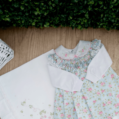 Saída de maternidade jardim primavera ( Vestido pagão + manta )   