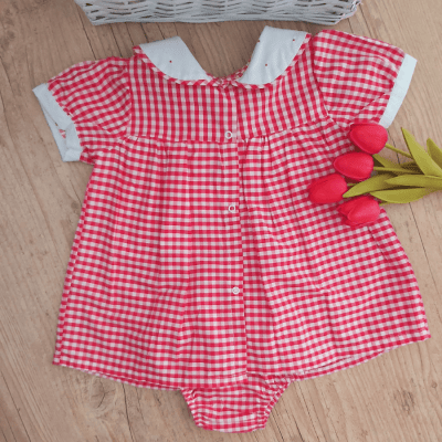 Vestido xadrez bordado cerejinha com calcinha -  09 meses e 1 ano.