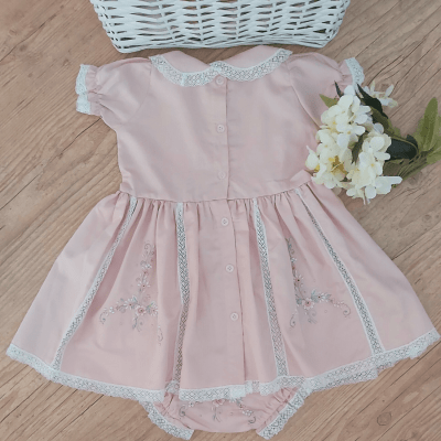Vestido rosé bordado  margaridas com calcinha - 15 meses